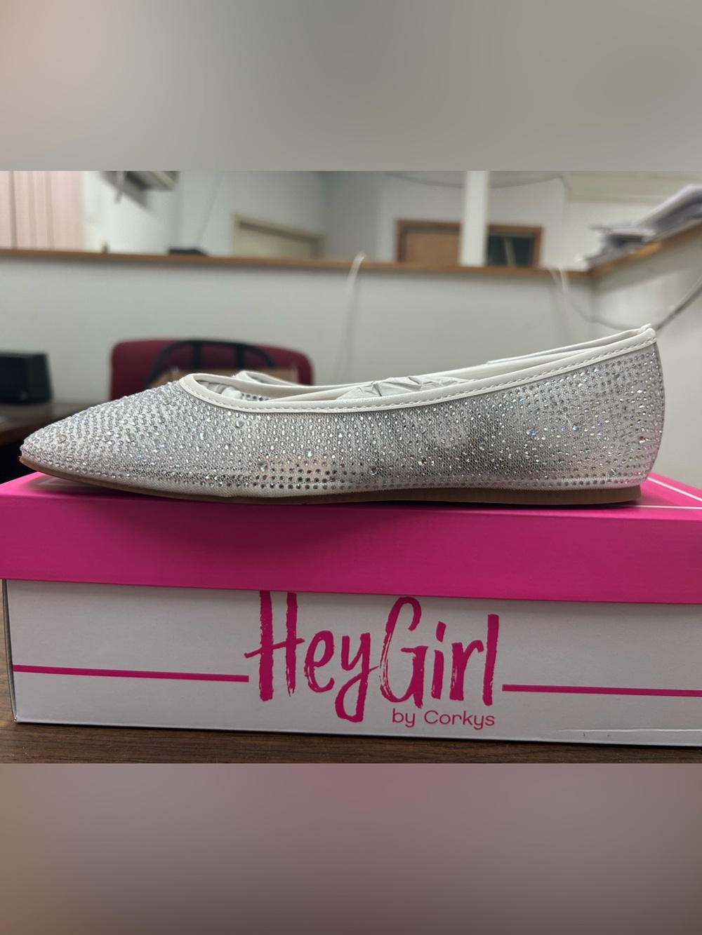 New Corkys It's a Vibe Rhinestone Embellished White Ballet Flat in White Sz 8 - Picture 6 of 11